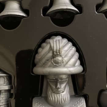 Yanık Satranç Taşı ve Kaba Personel Tutumu Nedeniyle D&R Kayseri Forum Mağazasına Şikayet