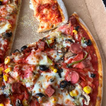 Yoğun Salçalı Pizza Yenileme Ve İade Talebi