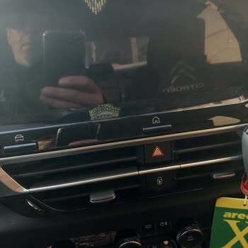 3 Yıldır Çözülmeyen Multimedya Ekran Arızası İçin Araç Değişim Talebi