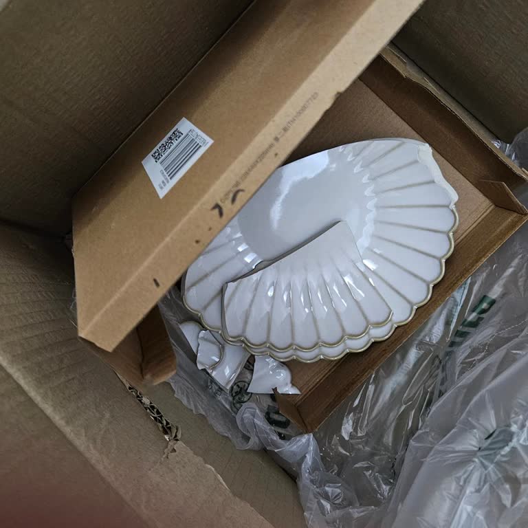 Karaca Züccaciye Birkaç Ürün Aldım Elime Kırık Olarak Ulaştı