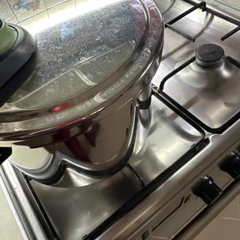 Kapağından Sürekli Hava Kaçıran Sensörlü Düdüklü Tencere İçin Garanti Çözümü Talebi