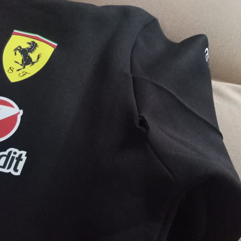 Deer Wear Yanlış Beden Ve Yırtık Sweatshirt İçin İade Ve Değişim Talebi