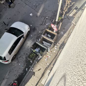 Şişli’deki Çöp Konteynerlerinin Kötü Koku Ve Görüntü Kirliliği Nedeniyle Taşınması Talebi