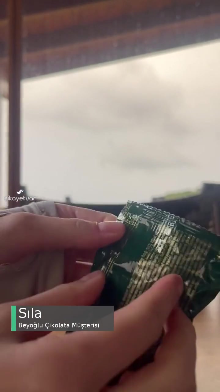 Beyoğlu Çikolata Bu Şekilde Bir Şeyle Karşılaşmayı Beklemiyorduk videonun kapak resmi