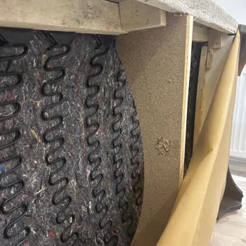 Ayıplı Koltuk Takımı Ve Yanıltıcı Servis Tamiri