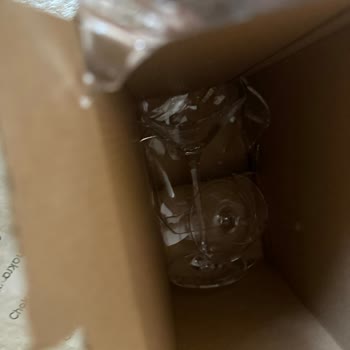 Kırık Kadehler Ve Cevapsız Müşteri Hizmetleri