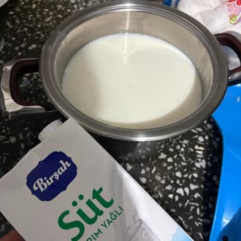 A101 Şubesinde Bozuk Birşah Yarım Yağlı Süt Ve İade Talebi