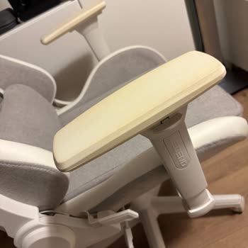 Jysk Oyuncu Koltuğunda Hızlı Sararma Ve Deformasyon, Müşteri Hizmetlerinden Cevap Gelmedi