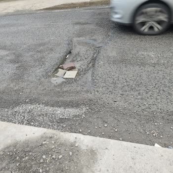 Boğaziçi Caddesi Çukuru Düzgün Doldurulmadı