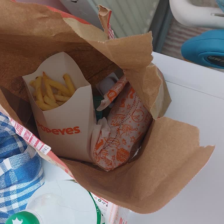 Ödenen 515 TL'lik Popeyes XL Sandviçler Teslim Edilmedi