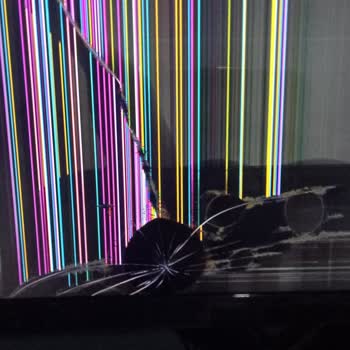 Bagajda Kırılan Televizyon Ve Yetersiz Yetkili Desteği