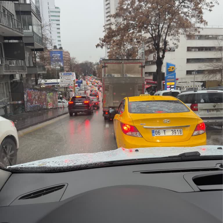 Ankara’da Çağdaş Market Kamyonunun Çarpması Ve Kaçması Sonucu Oluşan Hasar İçin Tazminat Talebi