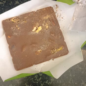 Nestle Antep Fıstıklı Çikolatada Böcek Kontaminasyonu Ve Sağlık Riski