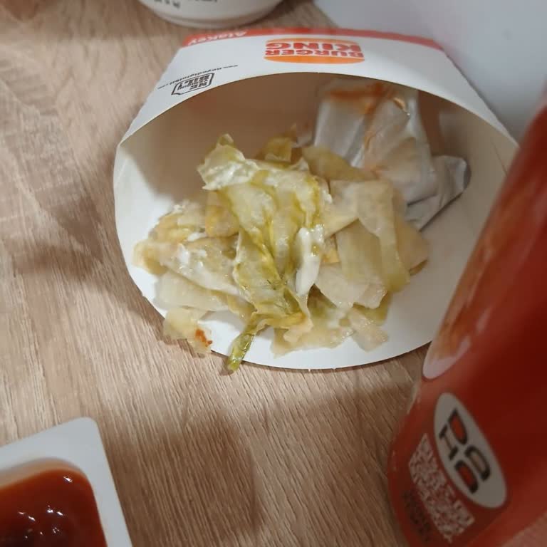 Bozuk Marullu Hamburger İçin Tam İade Ve Gıda Denetimi Talebi