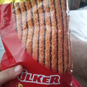 Ülker Çubuk Krakerinde Örümcek Ağına Benzer Yabancı Maddeler Hijyen Ve Sağlık Endişesi