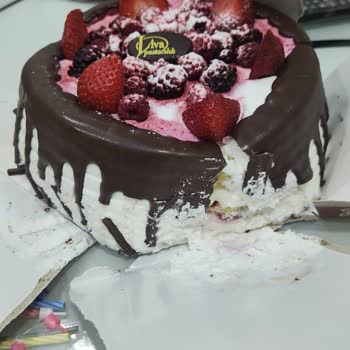 Liva Pastanesi | Livapastacilik.com Gecikmeli Ve Kalitesiz Doğum Günü Pastası