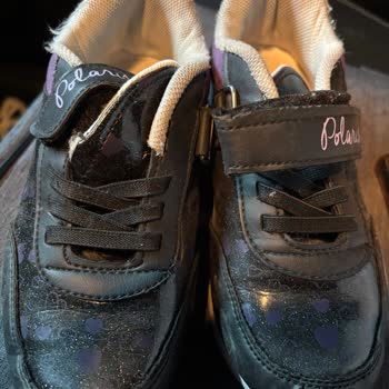 FLO Ayakkabı İki Ayda Delinen Çocuk Spor Ayakkabısı İçin Değişim Ve İade Reddi