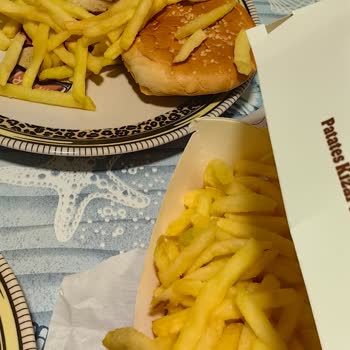 Burger King Zümrütevler Şubesinde Gecikmeli Teslimat Ve Hijyenik Olmayan Yanlış Patates