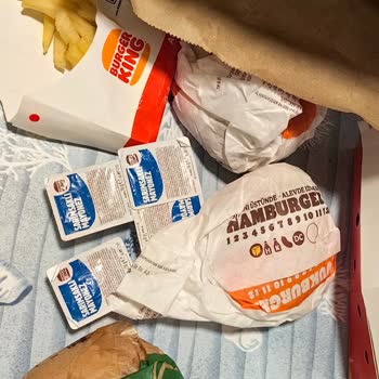 Burger King Zümrütevler Şubesinde Gecikmeli Teslimat Ve Hijyenik Olmayan Yanlış Patates