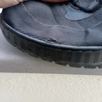 Lacoste Ayakkabım Ayıplı, Mağaza Kullanıcı Hatası İddiasıyla Çözüm Sunmadı