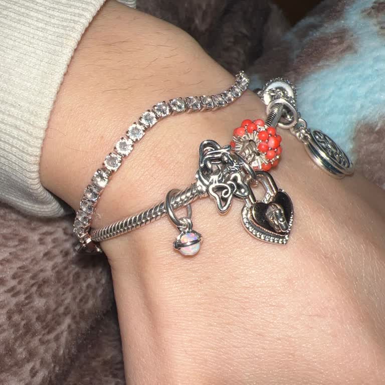 Pandora Charm Kırıldı Ve Ücretsiz Değişim İstiyorum