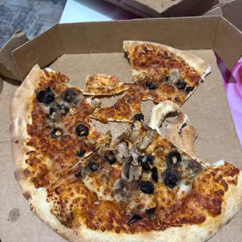 Soğuk, Kuru Ve Yenmez Pizza, Cevapsız Çağrı Merkezi: İade Talebi