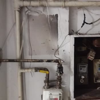 Türk Telekom Elemanlarının Plansız Çalışması Sonucu Binada Otomasyon Ve Duvar Hasarı