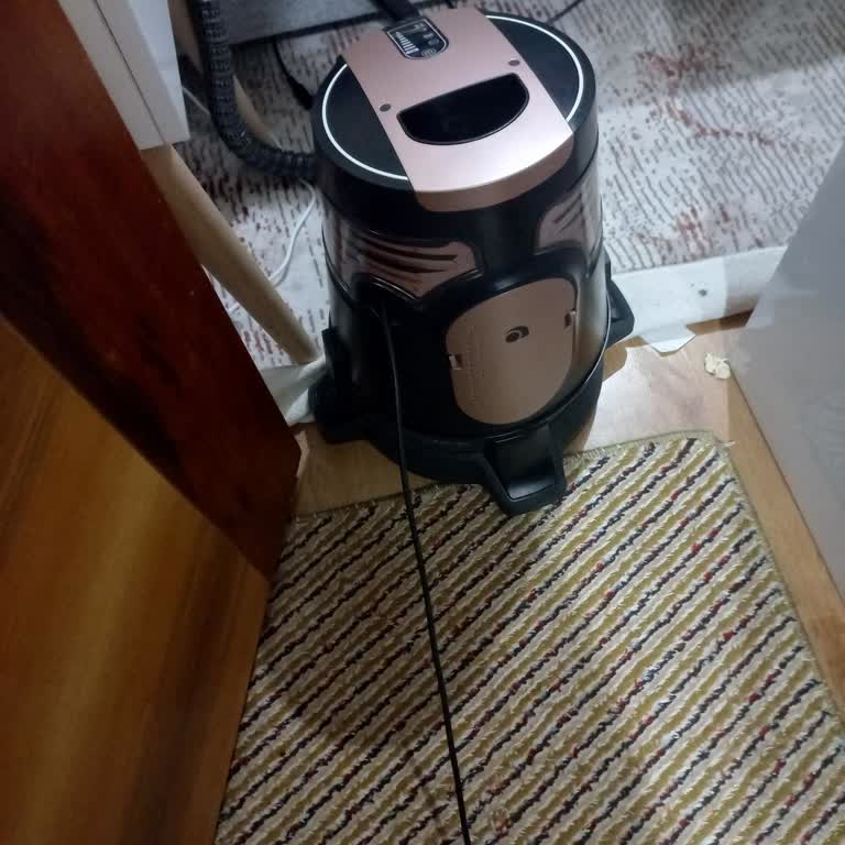 Servis Sonrası Süpürge Hasar Görüp Ses Çıktı Ve Kablo Kıvrıldı