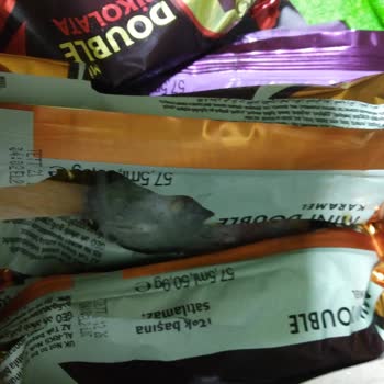 Magnum Mini Dondurmalarda Süresi Dolmamış Ürünlerde Küflü Ve Bozulmuş Durum