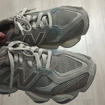 H&M Pantolonu Ayakkabının Rengini Aldı, Çözüm Bekliyor