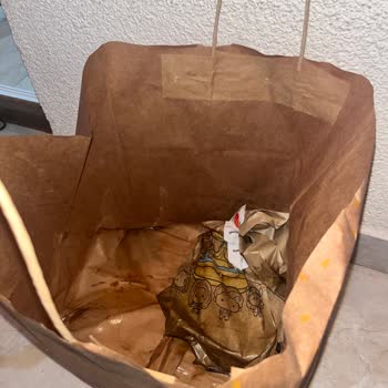 İçecek Dökülmesi Sonrası Sipariş Kullanılamaz Durumda