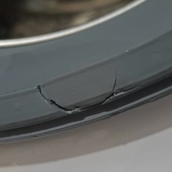 Garanti Kapsamındaki Parça Değişimi Ücretli Talep Ediliyor