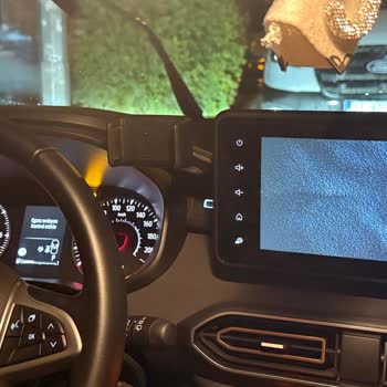 Garanti Kapsamındaki Dacia Sandero Araçta Tekrarlayan Egzoz Emisyon Arızası Nedeniyle Değişim Talebi