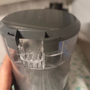 Kırılan Klips Sebebiyle Süpürge Kullanılamaz, Garanti Kapsamında Parça Değişimi Talebi