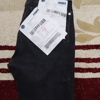 Mavi Jean Pantolonunda Kısa Sürede Renk Solması Ve Dikiş Sorunu