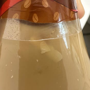 Şişedeki Yabancı Parçalar Sağlık Riski Oluşturdu Ve Ücret İadesi Talep Ediyorum