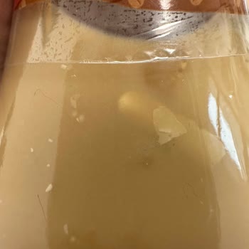 Şişedeki Yabancı Parçalar Sağlık Riski Oluşturdu Ve Ücret İadesi Talep Ediyorum