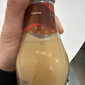 Şişedeki Yabancı Parçalar Sağlık Riski Oluşturdu Ve Ücret İadesi Talep Ediyorum