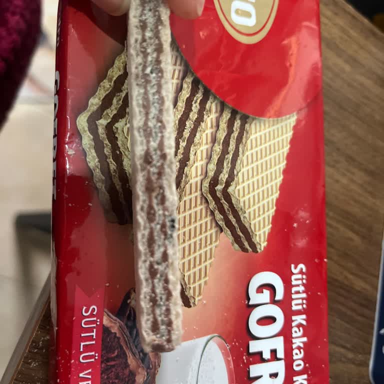 BİM Gölcük Mağazasından Aldığım Gofret İçinde Siyah Yabancı Madde