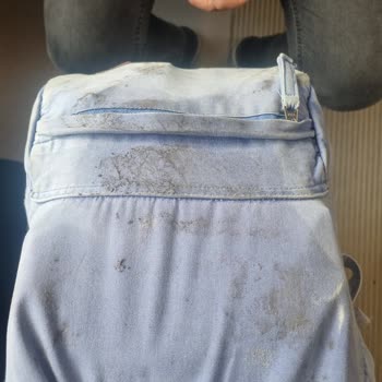 İstanbul Kalesi Otobüsünde 9.5 Saat Süren Yolculuk Ve Çamurlu Çanta