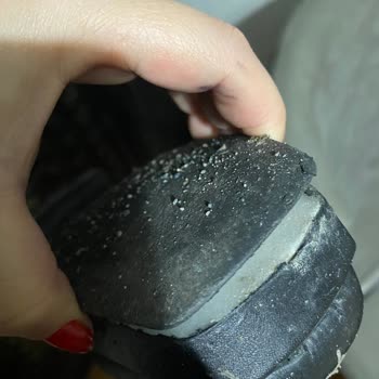 Elle Ayakkabı Mağazasında Kısa Sürede Deforme Olan Bot İçin İade Talebi