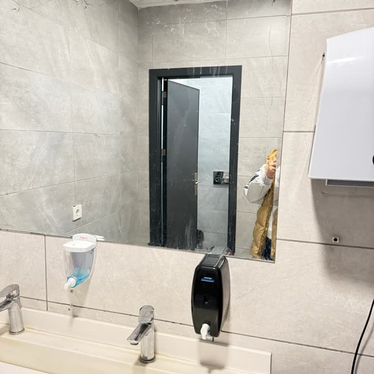 Soğuk Patates, Dağılmış Tost Ve Kirli Tuvalet Köfteci Yusuf Şubesinde Hijyen Ve Servis Sorunu