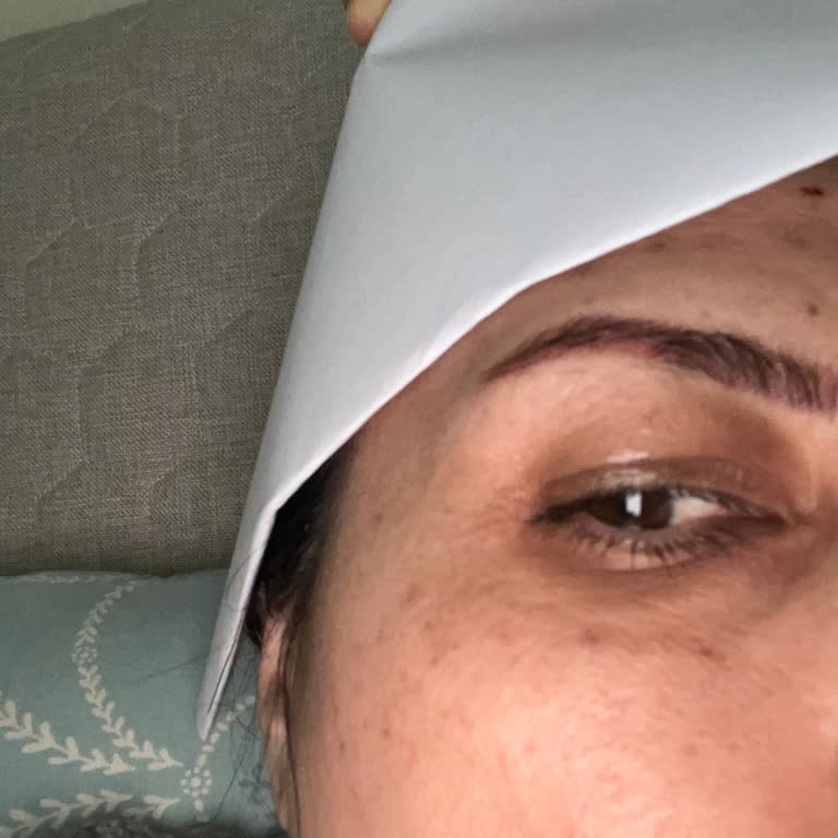 Songül Özcan Güzellik&Sağlıklı Yaşam Merkezi Kaşlarımı Bozdu Yıllardır Düzelmiyor