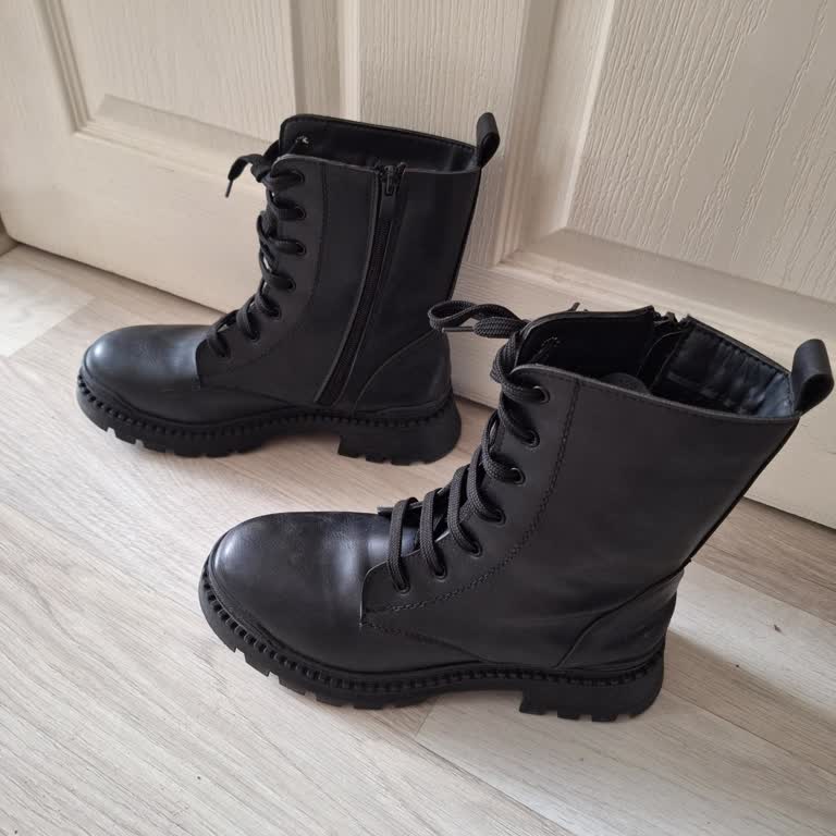 FLO Ayakkabı Fotoğraf İncelemesiyle Kullanıcı Hatası İddiası Ve Ayakkabının Hızlı Bozulması