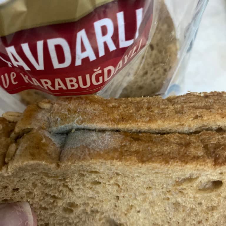 Migros Sanal Market'te Küflü Uno Ekmeği İçin Sağlık Riski Ve İade Talebi