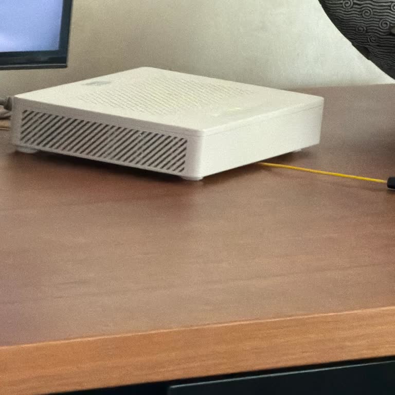 Üç Gün İnternetsiz, Çözüm Yok, Servis Sözleri Boş