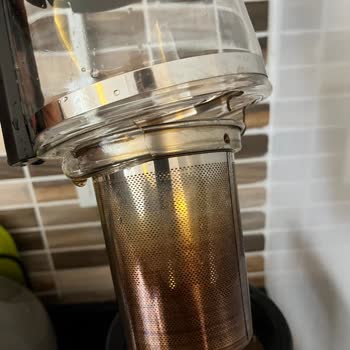 Arçelik Çay Makinesi Kırılmaz Cam Parçası Kırıldı Ve Garanti Talebi