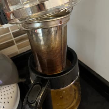 Arçelik Çay Makinesi Kırılmaz Cam Parçası Kırıldı Ve Garanti Talebi