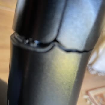 Sürekli Kırılan Boru Parçası Philips SpeedPro Max Aqua Plus 8000 Süpürgesinde Üretim Hatası