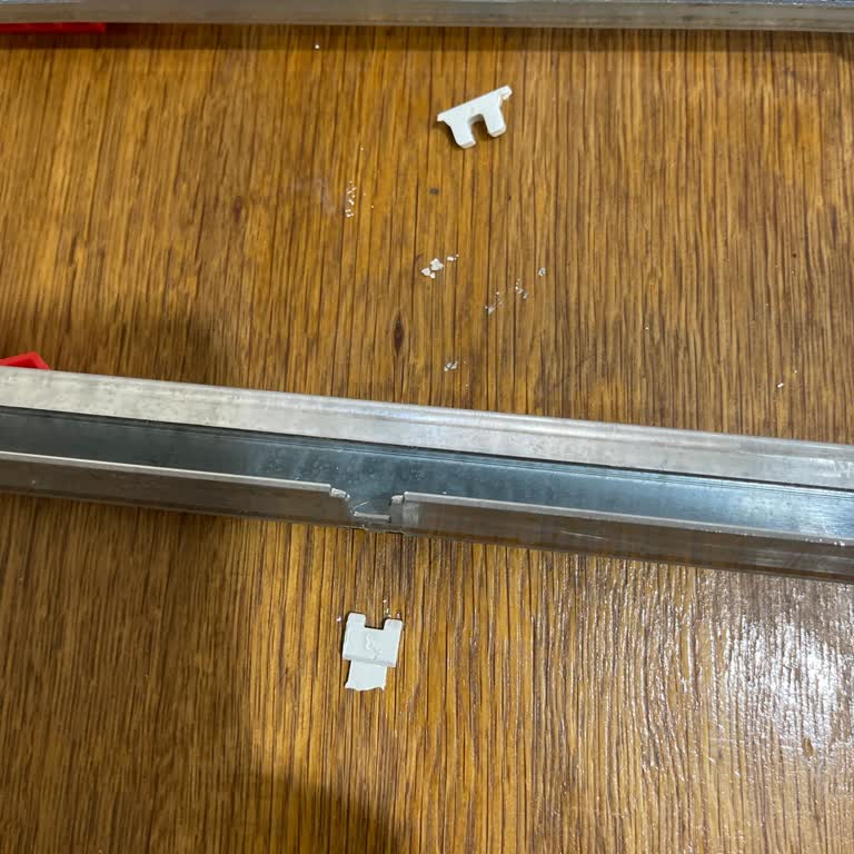 Çekmece ray aparatının parça sorunu ve yardım talebi